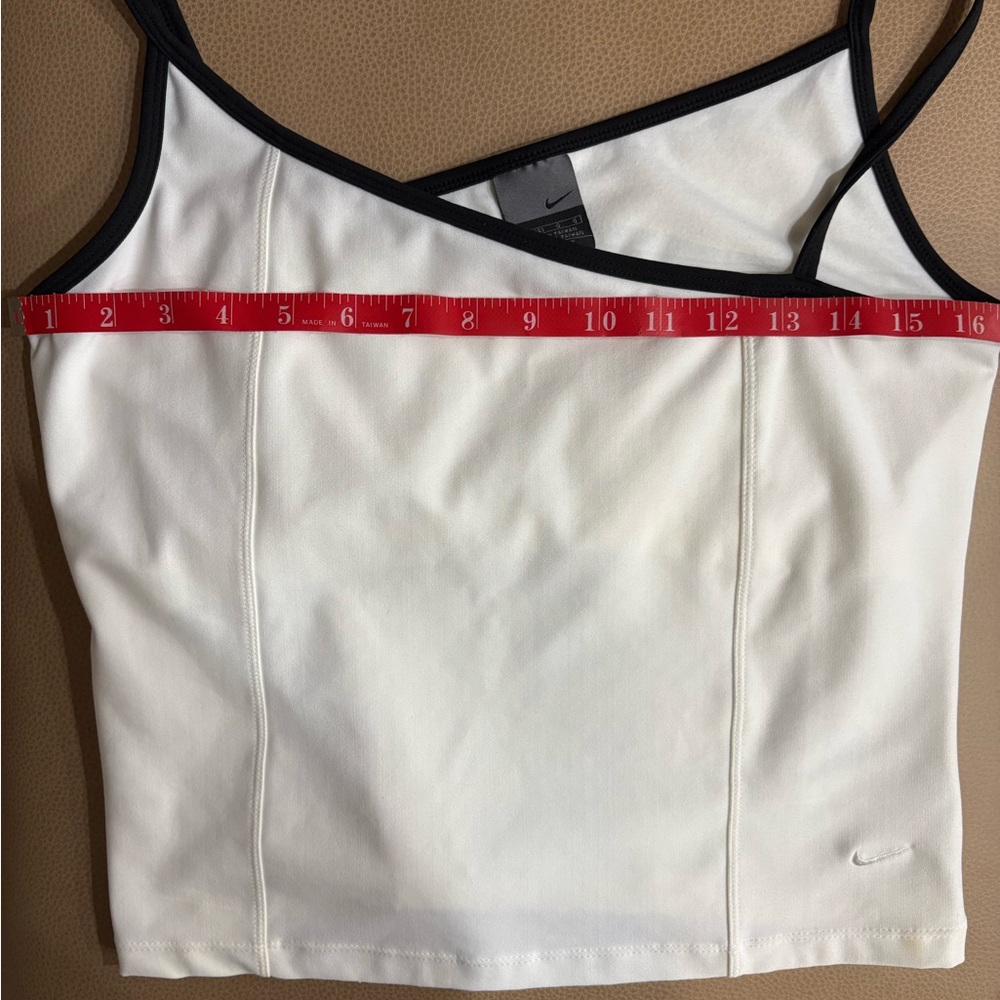 Nike Dri-FIT White and Black Apparel - Picture 4 of 9